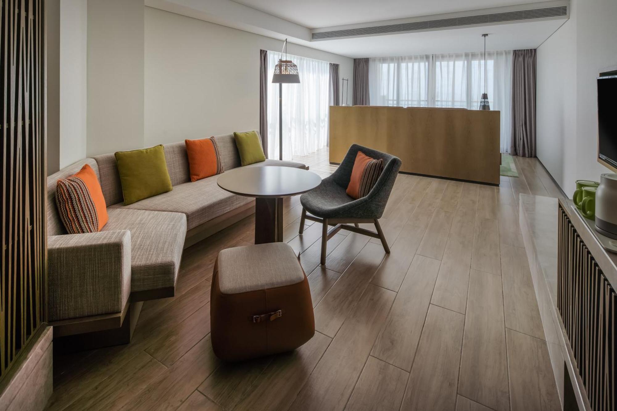 Bay By Ihg 5*