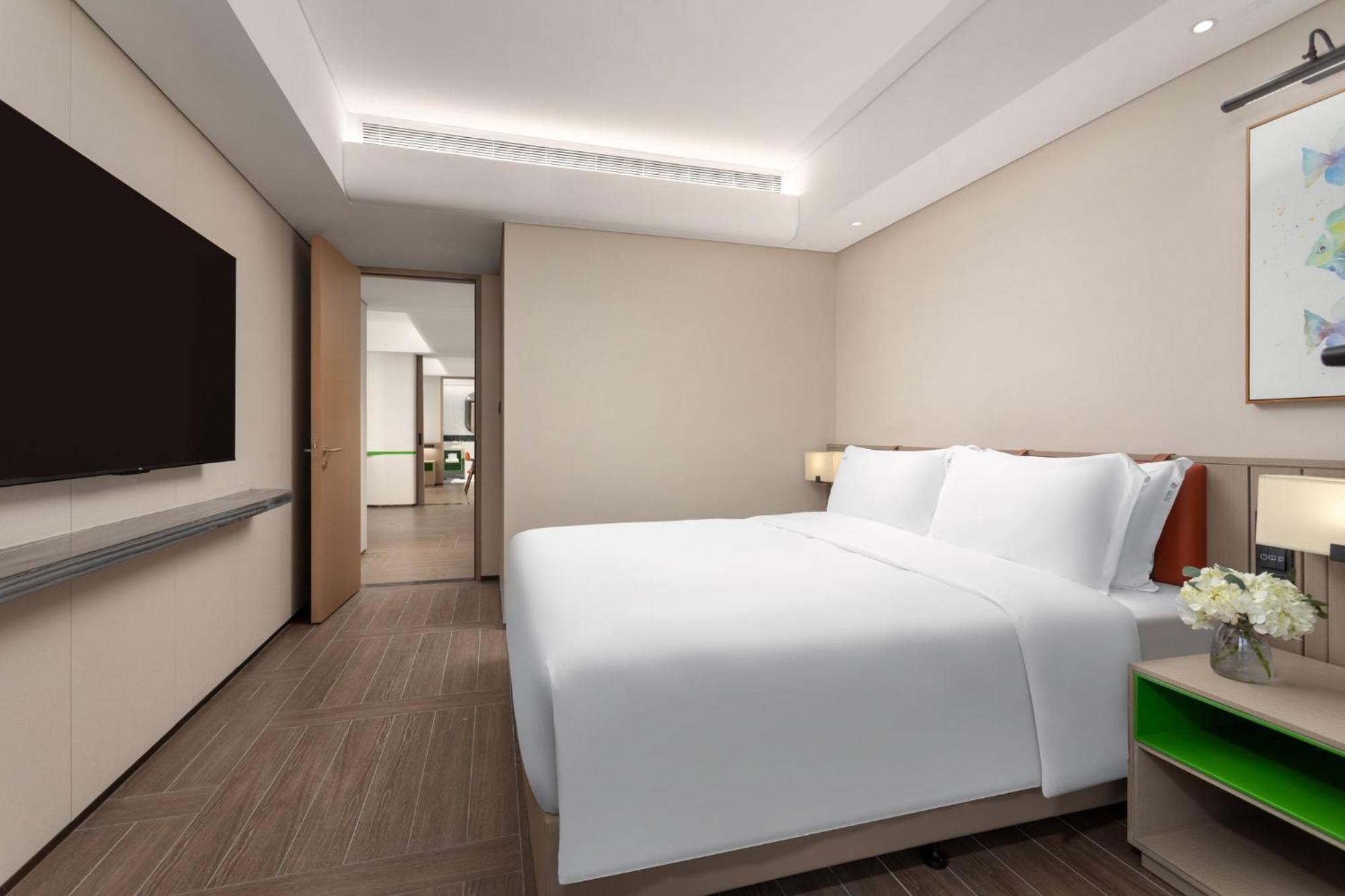 Bay By Ihg 5* ซานย่า